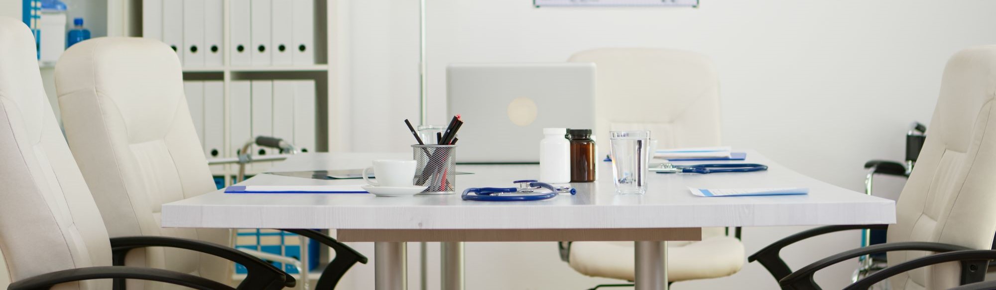 Enhancing Healthcare Efficiency: The Role of Modern IT Service Desks